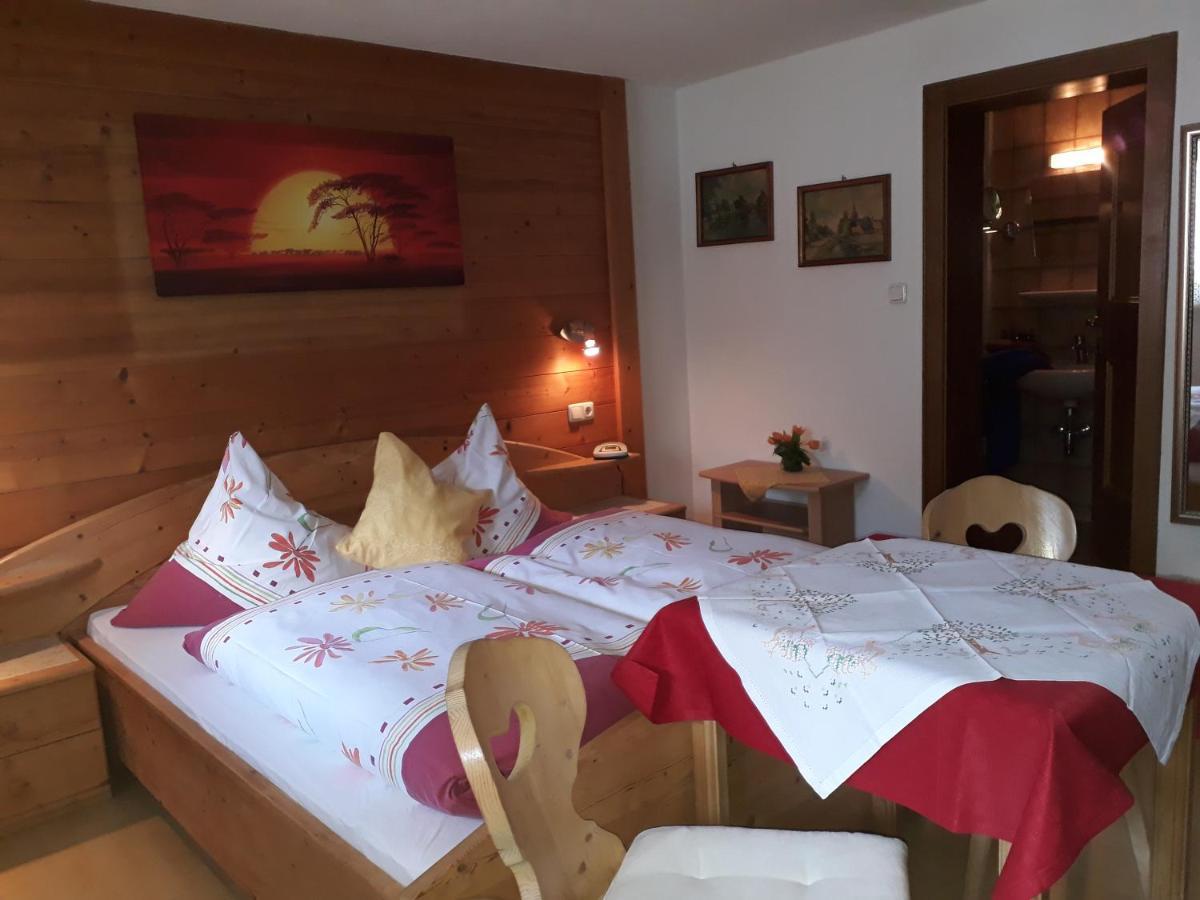 Haus Morgensonne Hotell Pettneu am Arlberg Eksteriør bilde