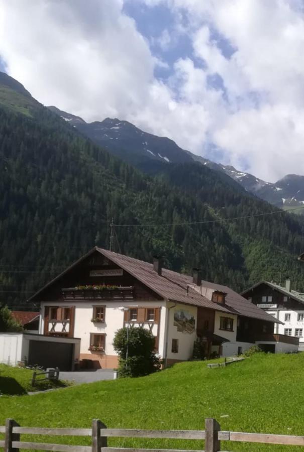 Haus Morgensonne Hotell Pettneu am Arlberg Eksteriør bilde