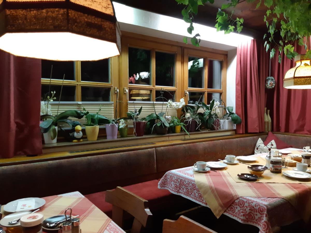 Haus Morgensonne Hotell Pettneu am Arlberg Eksteriør bilde